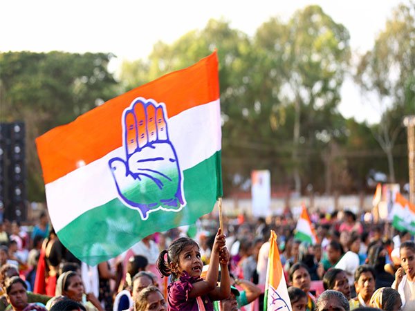 Jharkhand Congress Alleges 50–55 Lakh Voters Were Transported by Train to Bihar Polls, Claims ₹4,000–₹5,000 Spent Per Person