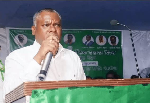 Somesh Soren Takes Oath as Ghatshila MLA, Signals Continuity of Ramdas Soren’s Legacyसोमेश सोरेन ने घाटशिला विधायक पद की शपथ ली, पिता की विरासत आगे बढ़ाने का संकल्प